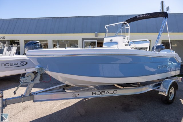 New 2025 Robalo R160 for sale